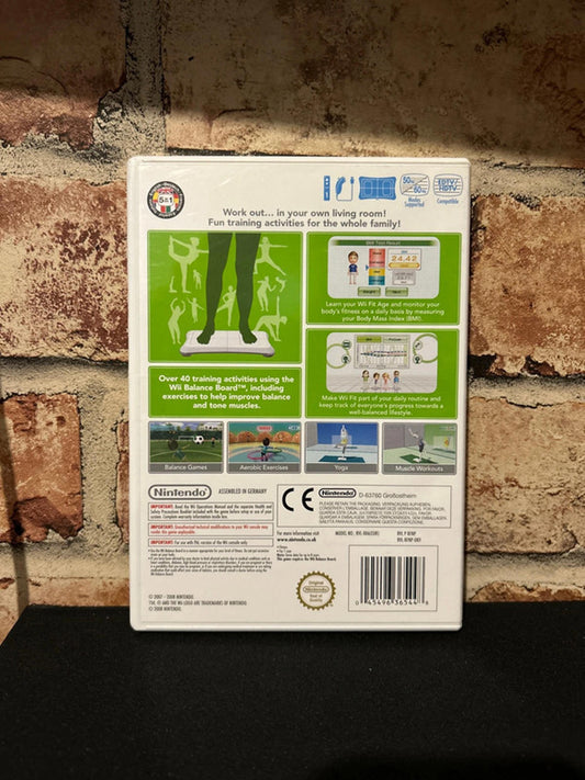 Wii Fit (Nintendo Wii) Complete with Manual